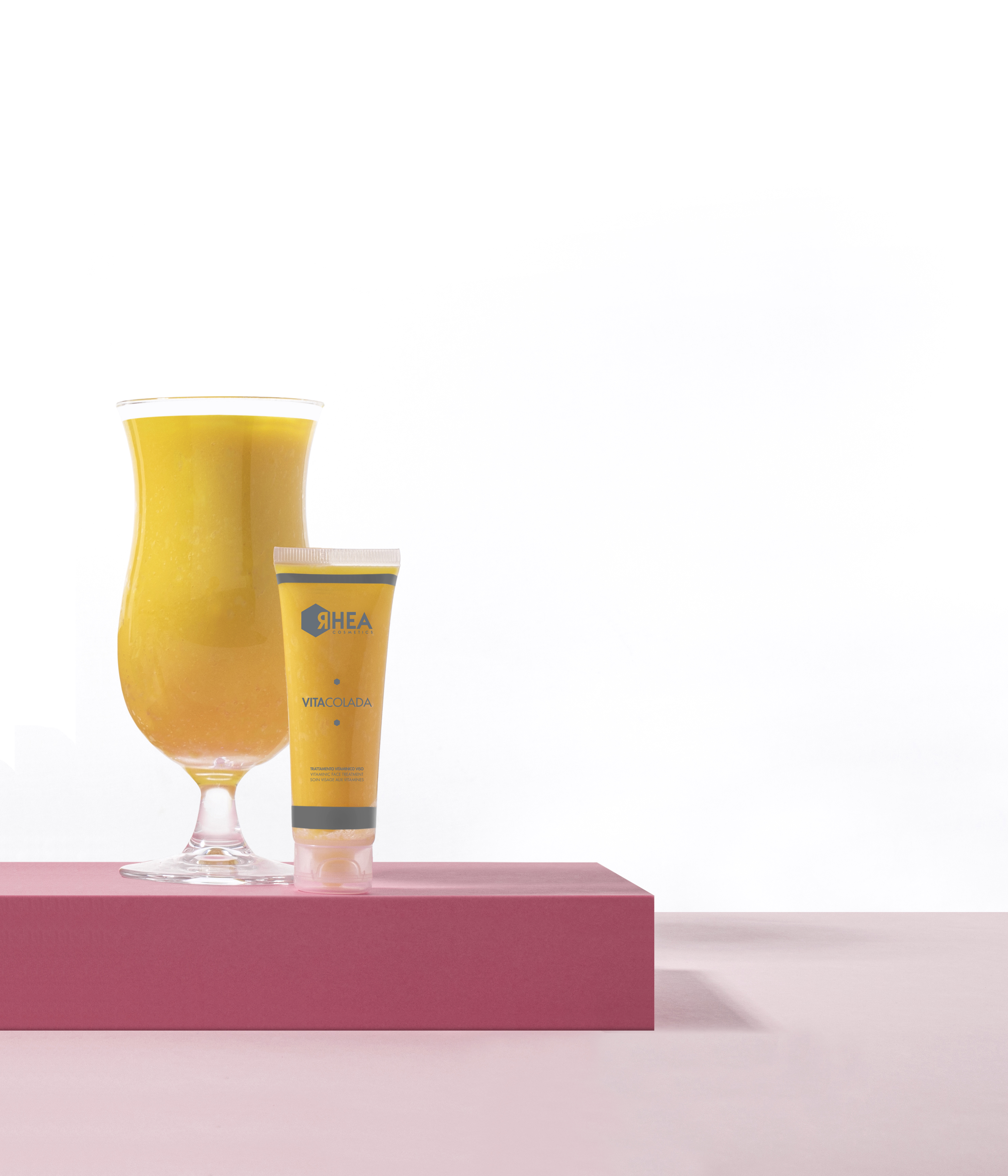 Вітамінний і живильний догляд за обличчям RHEA Cosmetics VitaColada Mask